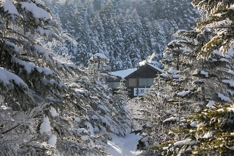 冬の北横岳山荘